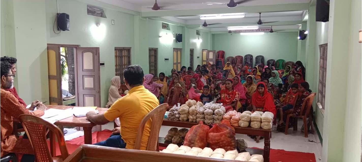Under Saksham project, 65 malnourished children, pregnant and lactating mothers were provided with nutritious food this month, which includes rice, pulses, soybeans, chickpeas, gram, potatoes and toiletries.