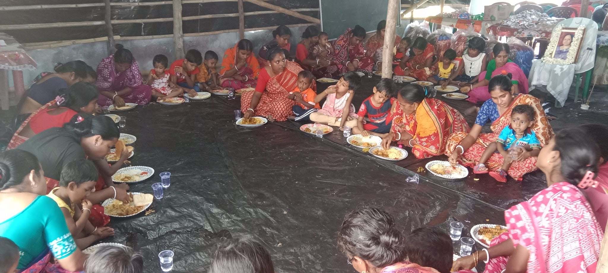 Lunch was organized for the mothers of malnourished children under Saksham Project.